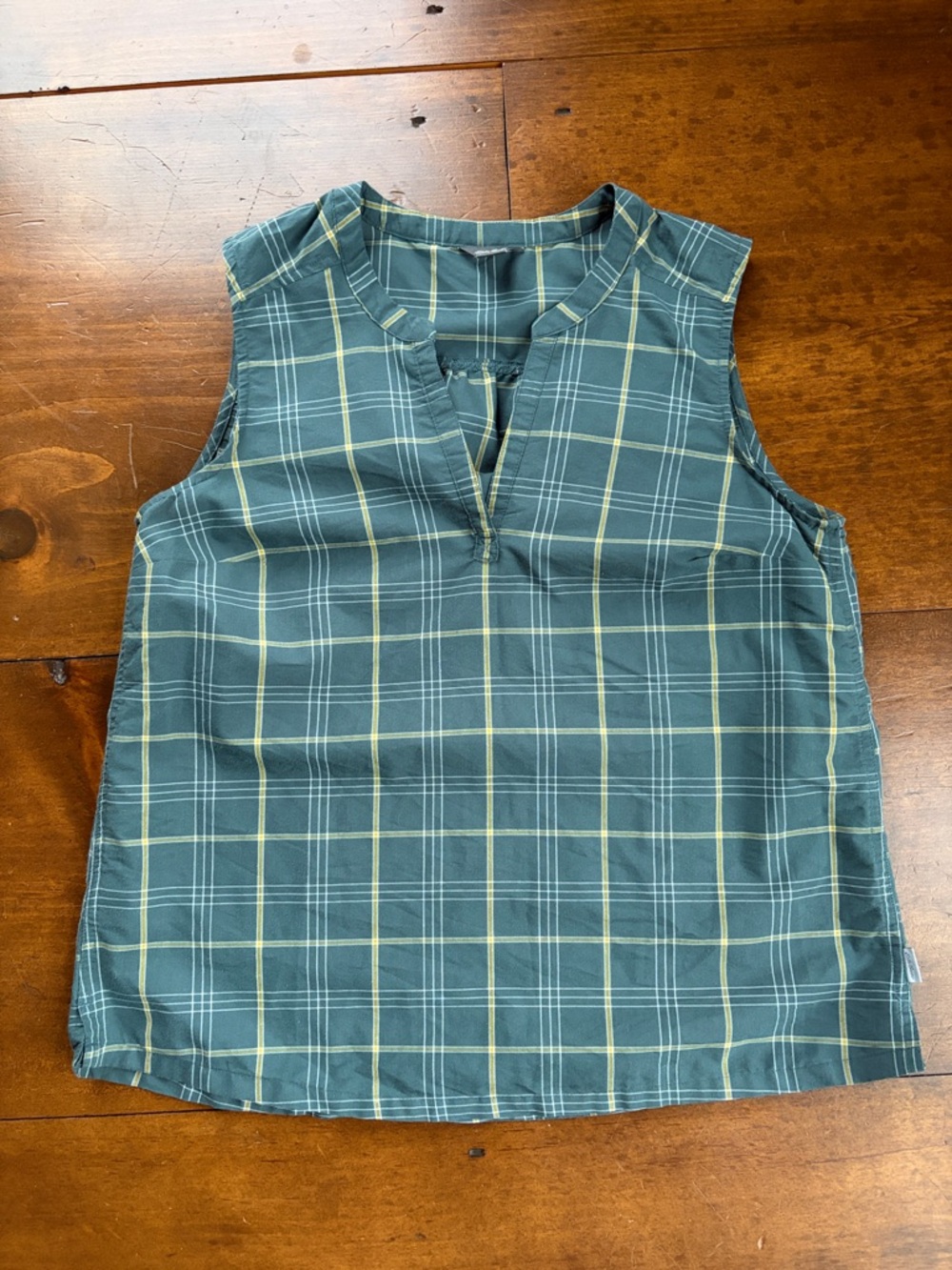 Eddie Bauer Plaid V-Neck Sleeveless Pullover Top Sz M